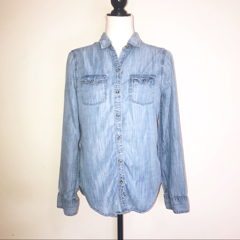 Abercrombie and Fitch chambray button down top